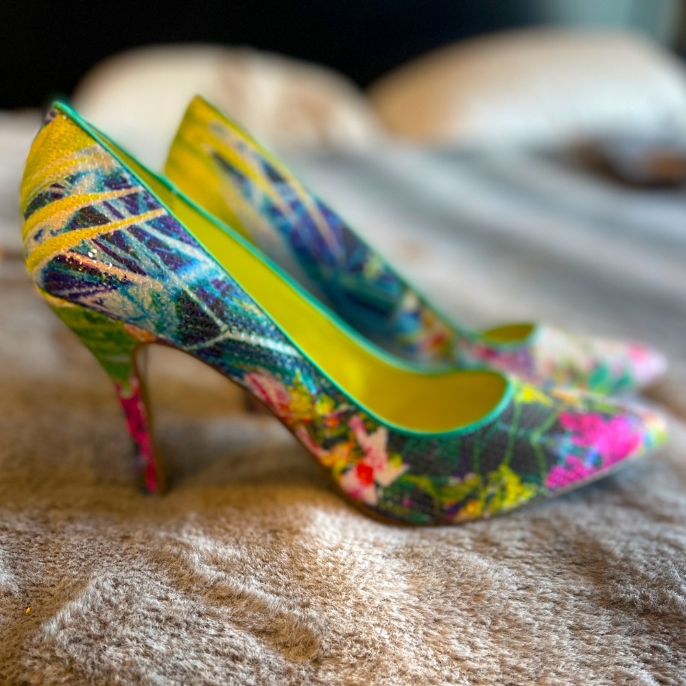 Beautiful and Fun Nine West Heels 10